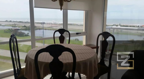 Departamento En Venta De 2 Dormitorios Frente Al Mar C/ Cochera En Punta Mogotes