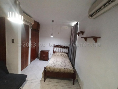 Hermoso Townhouse Amoblado En El Mejor Conjunto Residencial De Parque Valencia, Cocina Equpada Y Con Tope De Granito, Doble Entrada Con Porton Y Cerco Electrico, Camaras De Seguridad
