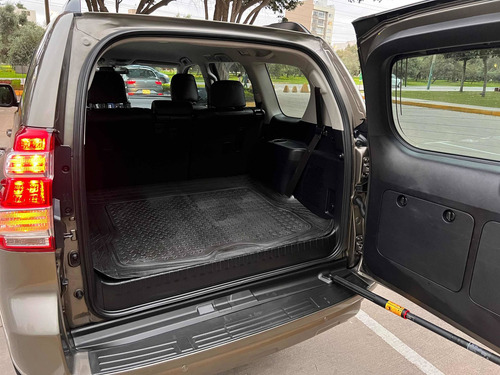Imagen 9 de 18 de Toyota Land Crusier Prado 2.7 Tx-l At