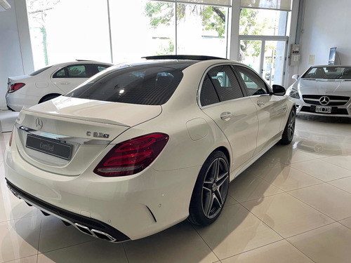 Imagen 2 de 11 de Mercedes-benz Clase C63s