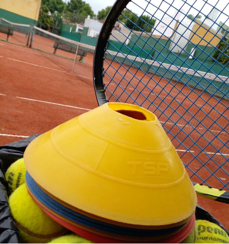 Imagen 1 de 5 de Clases De Tenis En Edificios O Clubes A Coord. Encordados