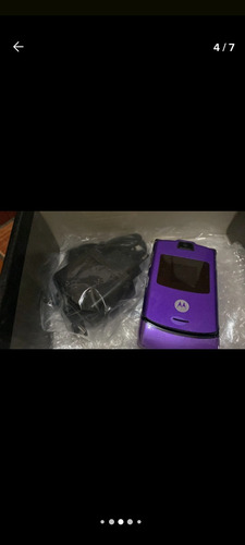Motorola V3 Color Morado Tipo Flip Para Uso Basico.. Morado (Usado)
