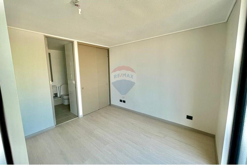 Departamento 1 D/ 1 B Con Amplio Balcón En Ñuñoa