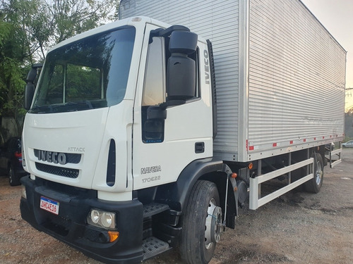 Imagem 1 de 3 de Iveco 170e22 Toco Bau Ano 2013