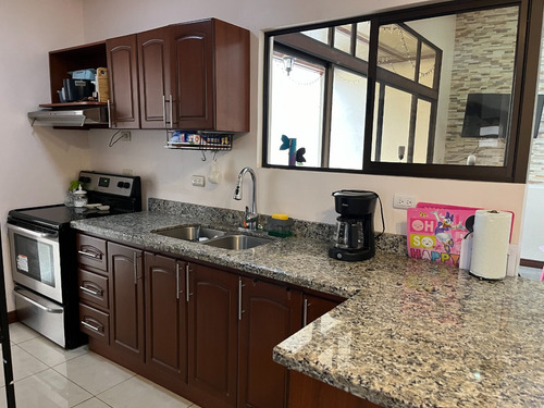 Vendo Casa En San Pablo, Residencial Privado Con Seguridad, Casa De 1 Piso, Con Patio