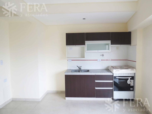 Imagen 3 de 10 de Venta De Departamento 2 Ambientes En Sarandi (24183)