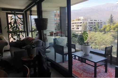 Venta De Moderno Departamento En Las Condes 2 D.