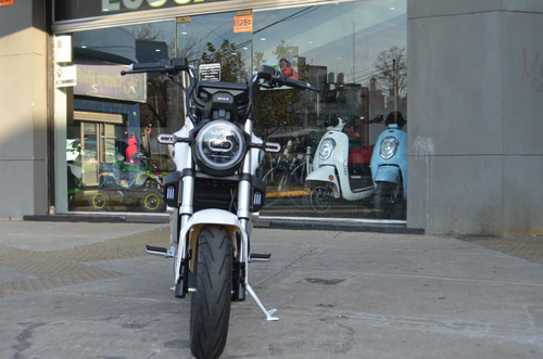 Imagen 17 de 20 de Super Miku Sunra 100km 95km/h Litio Moto Electrica Deportiva