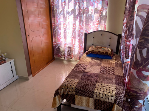 Venta De Casa Colina Ii De Enormes Dimensiones, Bonita Vista Y Todos Los Servicios Muy Cerca De Las Principales Amenidades De Ixtapan De La Sal Edomex