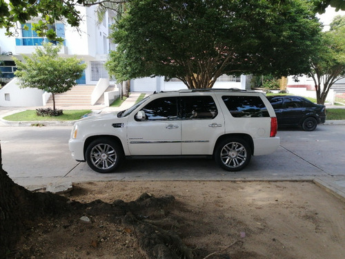 Imagen 8 de 15 de Cadillac Escalade 2013 6.2 Platinum