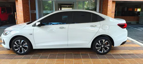 Chevrolet Onix 1.0T Premier Sedan At