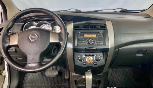 Imagem 6 de 10 de Nissan Livina X-gear Automática