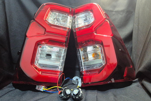 Par Lanterna Traseira Hilux 2016 A 2024 Com Led E Soquete