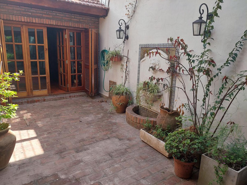Venta Casa 5 Ambientes Centro De Lujan
