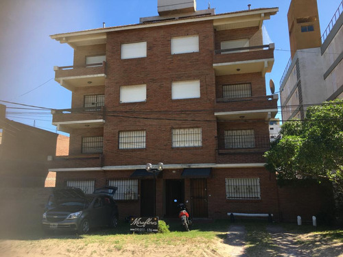 Gesell- Venta  Amplio Depto 3 Amb , 150 Mts Del Mar - Zona Muelle