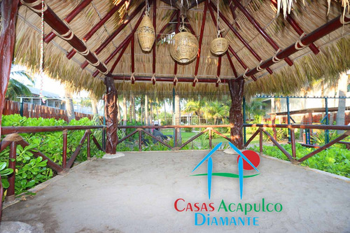 Cad Vicente Guerrero. Casa Con Salida A La Playa. Dos Albercas