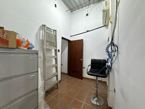 Local Comercial En Alquiler Zona Colonial De Petare 540 Mts