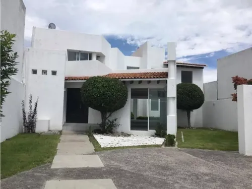 Casa En Remate En San Francisco Juriquilla, F-1829