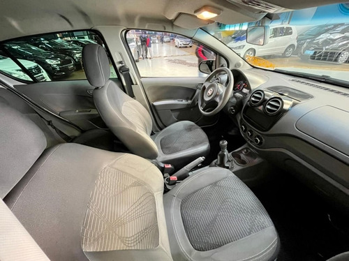 Imagem 12 de 15 de Fiat Palio 1.0 Mpi Attractive 8v 2015