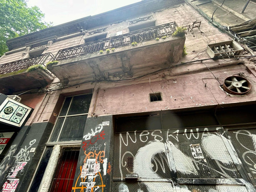 Casa Centro A Pasos De 18 De Julio Para Desarrollo Inmobiliario.