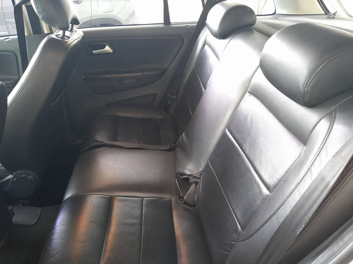 Imagem 11 de 12 de Volkswagen Spacefox 1.6 Msi Comfortline 8v Flex 4p Manual
