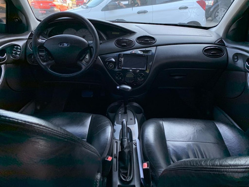 Focus Sedan Ghia 2.016v Automático