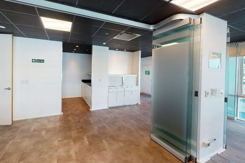 Imagen 22 de 30 de Excelente Oficina Amoblada - Muy Luminosa | Reservada