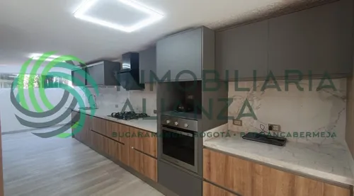 Casa En Venta En Lagos Del Cacique. Cod V61435