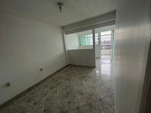 Rento Oficinas 21 Mts En Excelente Ubicación En Metepec, Mex.