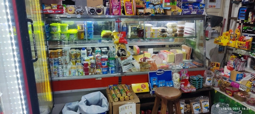 Imagen 5 de 10 de Almacen Con Muy Buen Funcionamiento