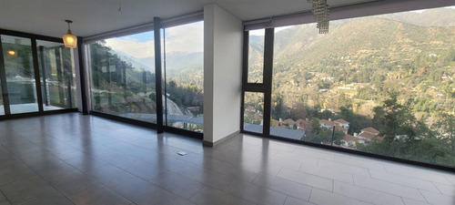 Casa En Arriendo De 5 Dorm. El Arrayan