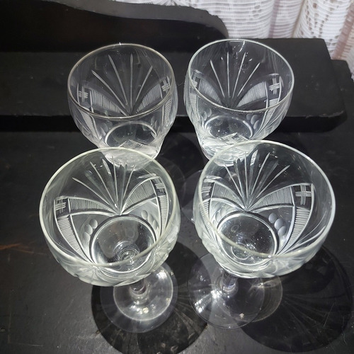 Imagem 7 de 7 de Taça Licor Cristal 4 Unidades 100ml Lapidado A Mão Antigo