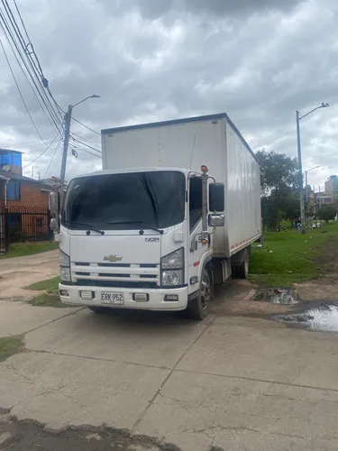 Nqr Furgón Carga Seca 100% Freno De Aire