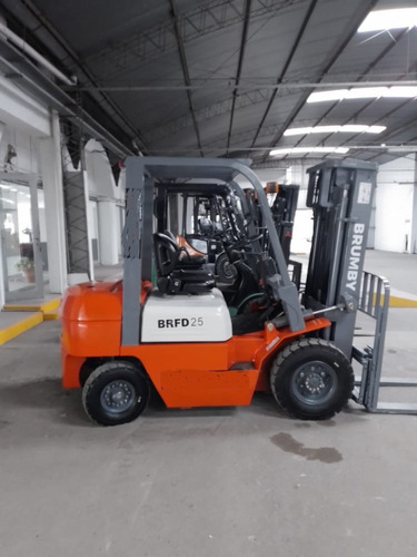 Autoelevador Brumby Brfd25