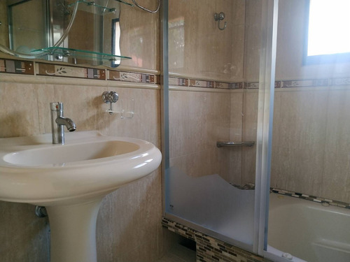 Imagen 17 de 23 de Casa En Venta La Trigaleña Valencia Calle Cerrada Doble Porton Electrico G12m1117