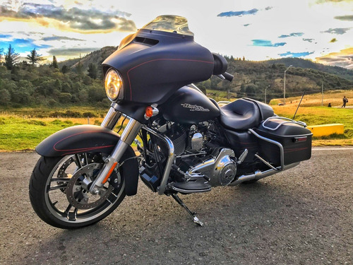 Harley Davidson Street Glide Special Flhxs