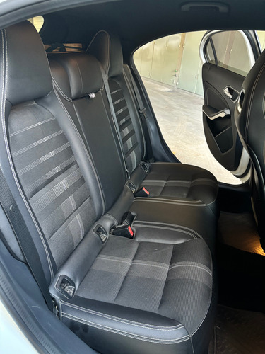 Mercedes-Benz Clase A 1.6 A200 Urban 156cv