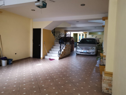 Imagen 2 de 30 de Venta De Casa En Zona Sur De Irapuato