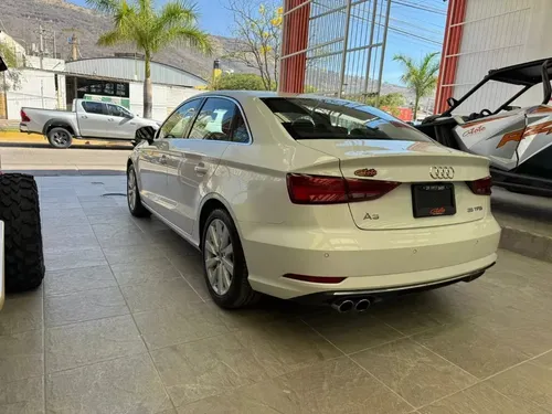 Audi A3 TFSI Select