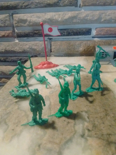 Imagen 2 de 4 de Antiguo Lote Set Soldaditos Japoneses Base Helicoptero
