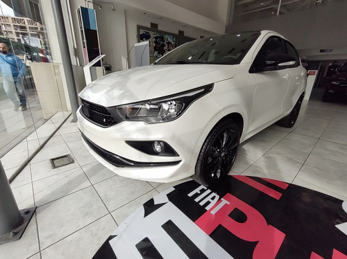 Imagen 2 de 23 de Fiat Cronos Precision 1.8 16v Hgt (dr)
