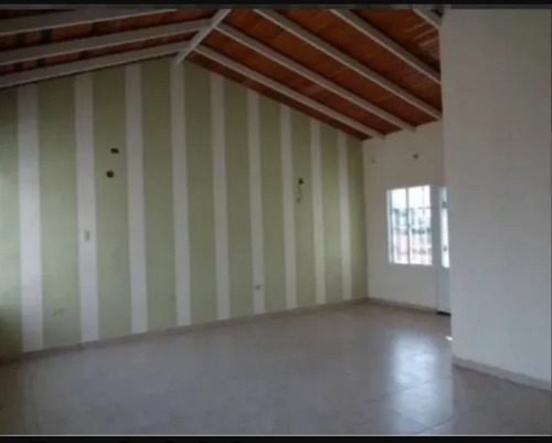 Imagen 7 de 9 de Se Vende Casa En Urb Laguna Paraíso, Sector Zona Industrial