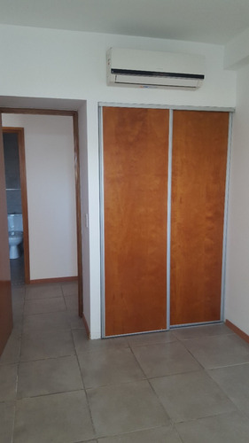 Imagen 16 de 29 de Departamento De 2 Dormitorios Con Cochera