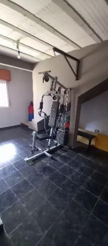 Casa Venta 2 Dormitorios 1 Baño 1 Patio 3 Cocheras 1140 Mts 2 Totales - Lisandro Olmos