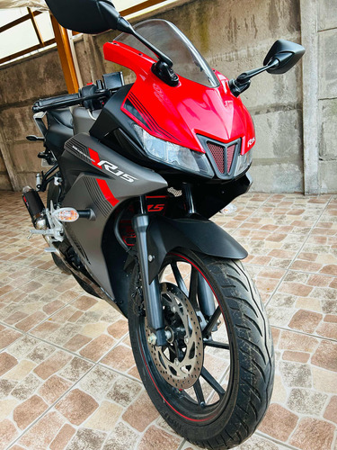 Yamaha R15 V3