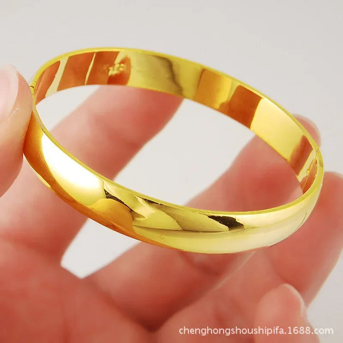 Pulsera Chapada En Oro De 24 Quilates Con Simulación De Joya