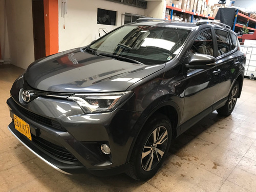 Toyota RAV4 2.0 Street