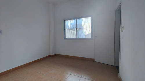 Departamento Ph En Venta En Ciudadela, Tres De Febrero, G.b.a. Zona Oeste Tres Ambientes Con Patio
