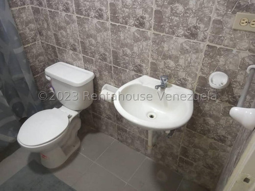 Apartamento En Venta En La Morita Moderno En Urb. Privada 23-24060 Holder