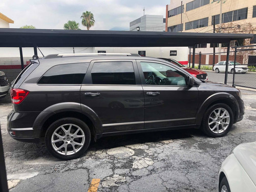 Imagen 6 de 13 de Dodge Journey 3.7 R-t 3.6 Nav Dvd At 2016